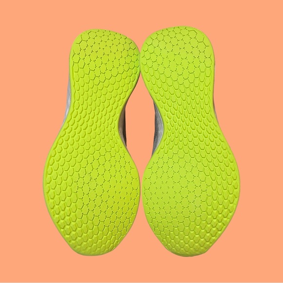 NWT! NEW BALANCE ROV WOMENS SNEAKERS, SIZE 10. GRAY, BLUE, BRIGHT YELLOW. NO BOX - Picture 9 of 16